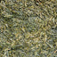Feuilles de thé Sencha vert japonais en aiguilles, vernissées et délicatement séchées, notes marines et végétales