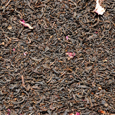 Thé noir aux pétales de rose Verlet, mélange de feuilles de thé noir chinois et pétales floraux roses